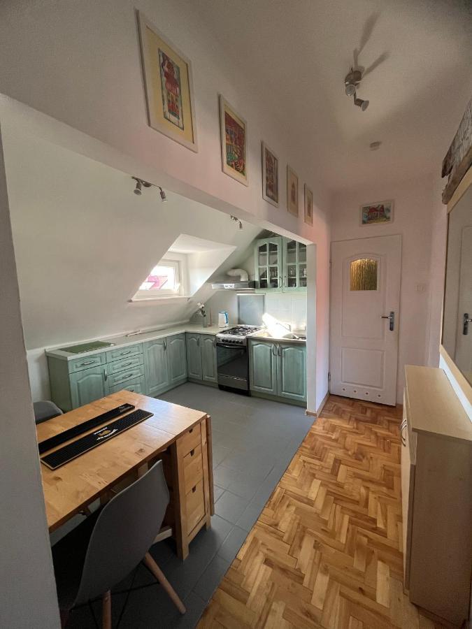 Kolobrzeska Mansarda, Narutowicza 8 Apartment *